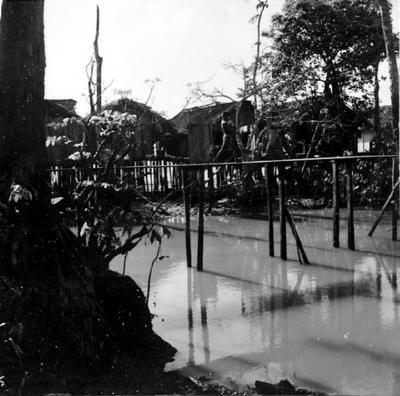 Vila da Barca, palafitas flutuantes