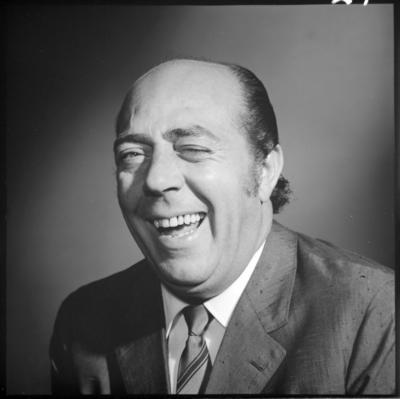 Otello Zeloni em campanha publicitária da agência J. Walter Thompson para as sandálias Alpargatas Havaianas