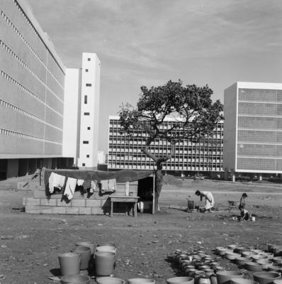 Edifícios residenciais projetados para os Institutos de Aposentadoria e Pensões