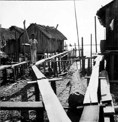 Vila da Barca, palafitas flutuantes