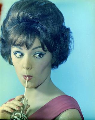 Campanha publicitária da agência Santos & Santos para Grapette