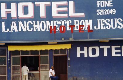 Flagrante de rua - placas, letreiros e cartazes