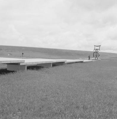 Escultura "O Rito dos Ritmos", de Maria Martins