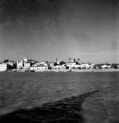 Rio São Francisco, ao fundo, Penedo