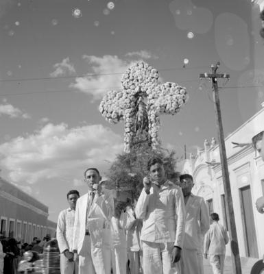 Canindé, romeiros, procissão com imagem de São Francisco das Chagas