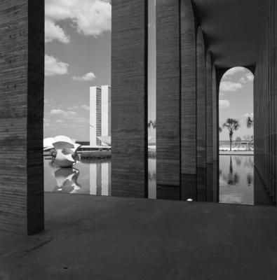 "O Meteoro", escultura de Bruno Giorgi