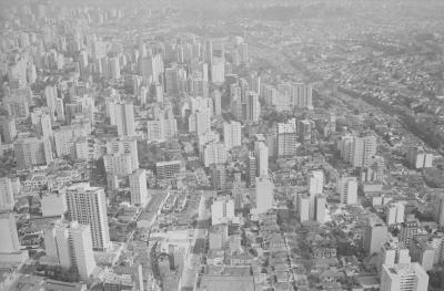 Sobrevoo em São Paulo, com Lena Coelho dos Santos