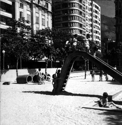 Praça do Lido ou Praça Bernardelli, projeto de Burle Marx