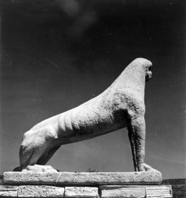 Alameda dos leões arcaicos, em Delos