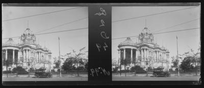 Palácio Monroe; tomado da Rua do Passeio