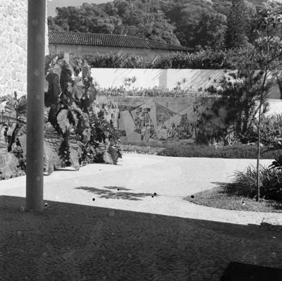 Painel de Burle Marx na residência de Walther Moreira Salles, projeto de Olavo Redig de Campos