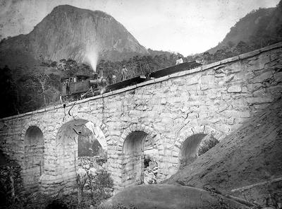 Estrada de Ferro Príncipe do Grão Pará (Linha do Norte), Ponte sobre o Rio Caioaba