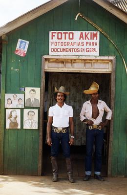 Flagrante de rua - placas, letreiros e cartazes