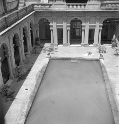 Aspecto da piscina, tomado do terraço do casarão do Parque Lage