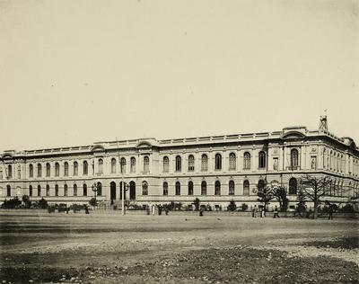 Fachada da Escola Normal – face voltada para a praça da República