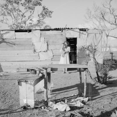 Moradia na Sacolândia, arredores de Brasília