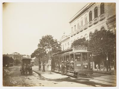 Bonde na Rua do Catete