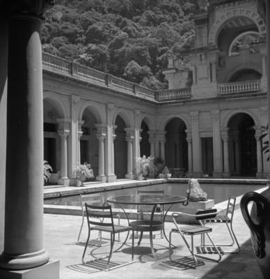 Aspecto da piscina do casarão do Parque Lage