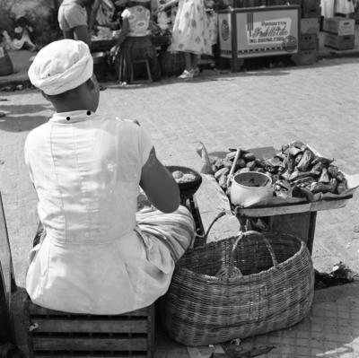 Vendedora de acarajé na procissão de Nosso Senhor dos Navegantes