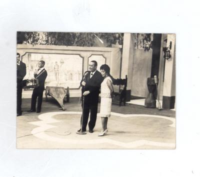 Cyro Monteiro e Elizeth Cardoso ao microfone