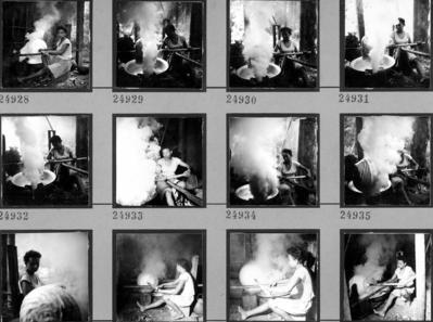 Ilha de Marajó - Mulher defumando látex