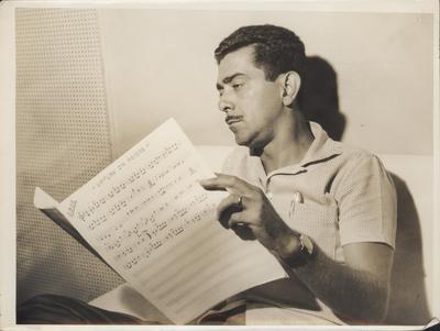 Miltinho com partitura