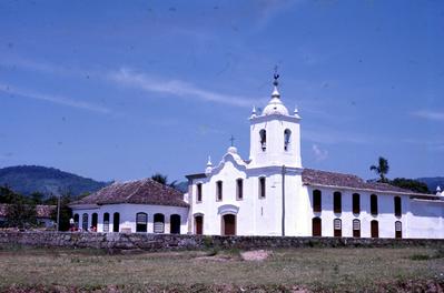 Igreja de Nossa Senhora das Dores e casario