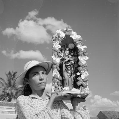 Canindé, romeiros, procissão com imagem de São Francisco das Chagas