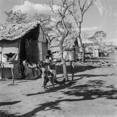 Moradia na Sacolândia, arredores de Brasília