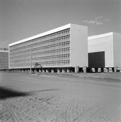Edifícios residenciais projetados para os Institutos de Aposentadoria e Pensões