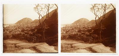 Vista de Copacabana; tomada da Ladeira do Leme