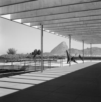 Museu de Arte Moderna - MAM , escultura de Alexander Calder
