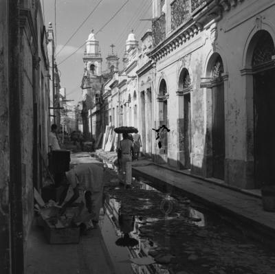 Rua do Fogo, ao fundo Igreja de São Pedro dos Clérigos
