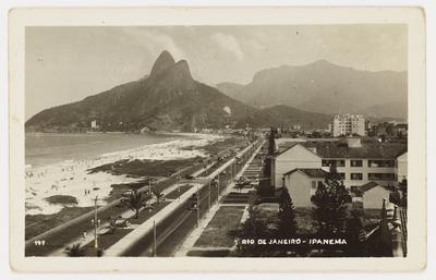 Avenida Vieira Souto; ao fundo, o Morro Dois Irmãos