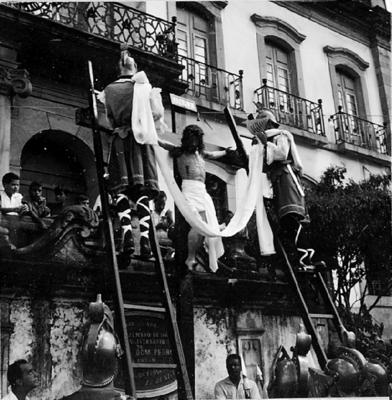 Semana Santa - Descida de Jesus Cristo da cruz e procissão