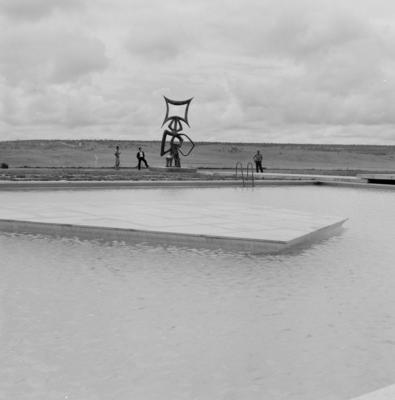 Escultura "O Rito dos Ritmos", de Maria Martins