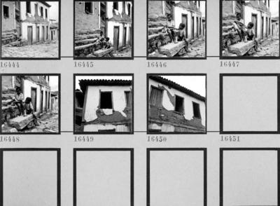 Aspectos de Congonhas, casario com criança