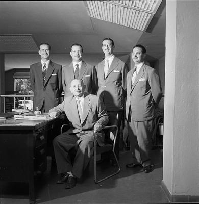 Agentes da Ford em Bauru