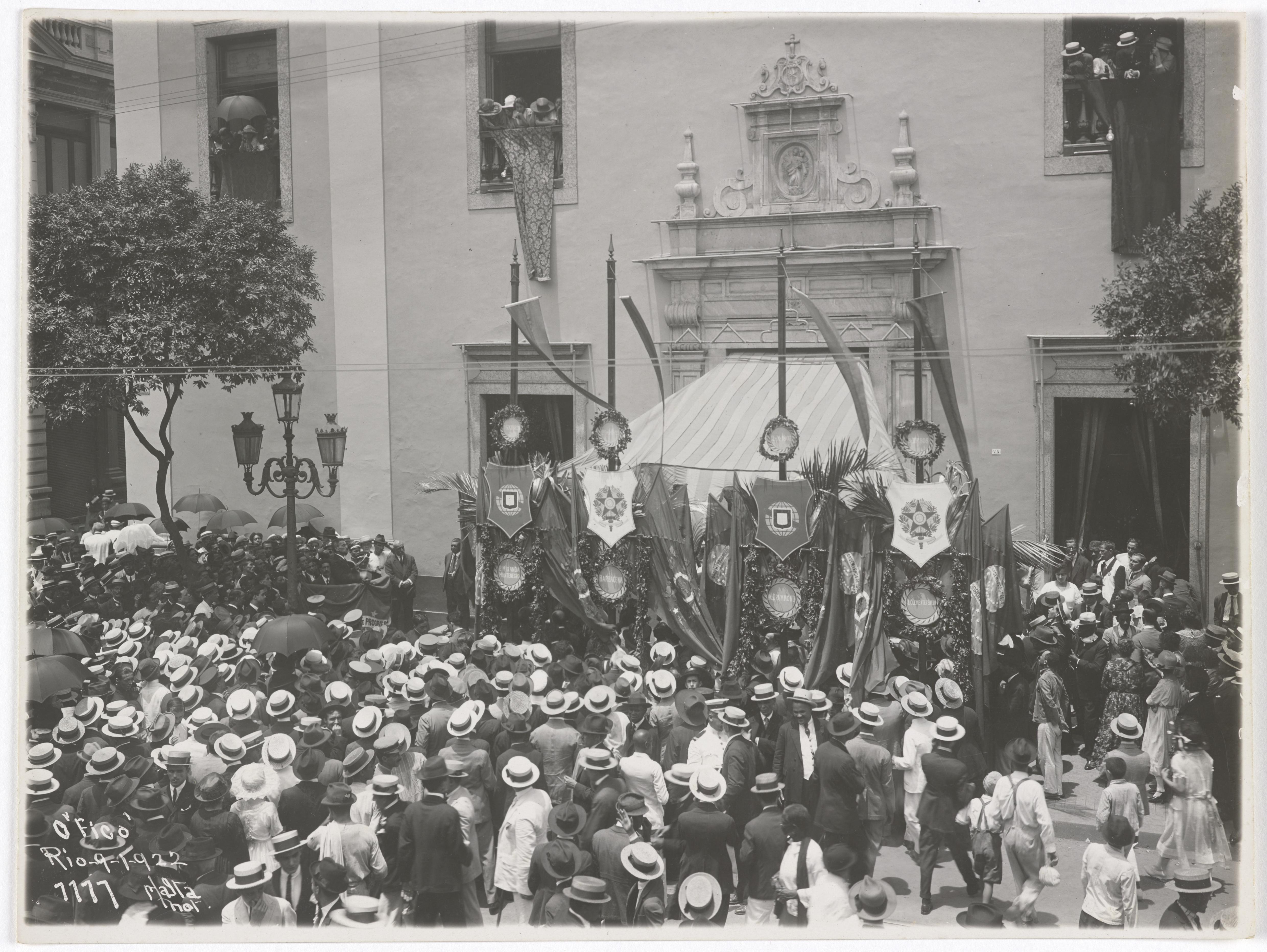 Evento de comemoração aos cem anos do Dia do Fico, em frente a