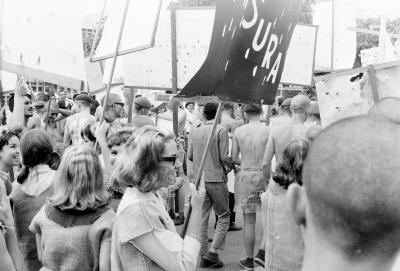 Passeata de calouros da Universidade de Brasília