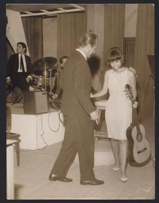 Aloysio de Oliveira e Nara Leão