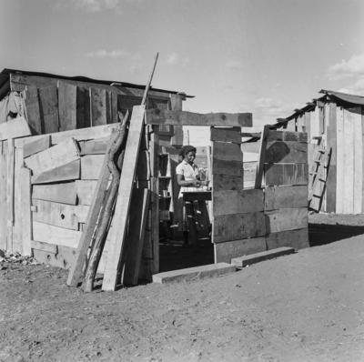 Moradia na Sacolândia, arredores de Brasília