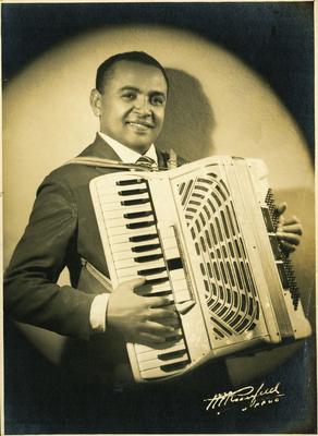 Luiz Gonzaga com a sanfona