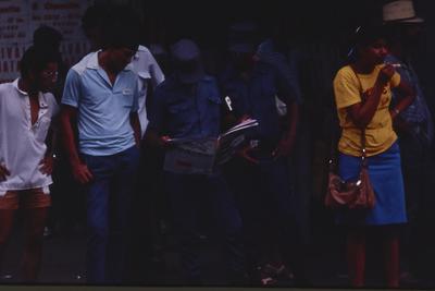 Pessoas não identificadas