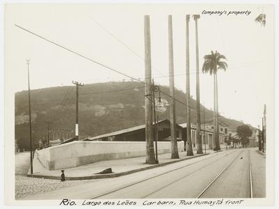 Garagem de bondes nas proximidades do Largo dos Leões