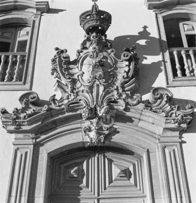 Basílica do Santuário Diocesano do Bom Jesus de Matosinhos, portada
