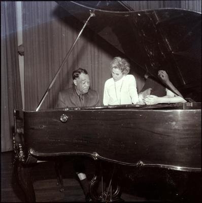Duke Ellington ao piano