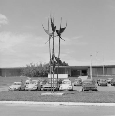 Monumento à Cultura, escultura de Bruno Giorgi