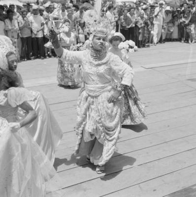 Desfile de agremiação carnavalesca