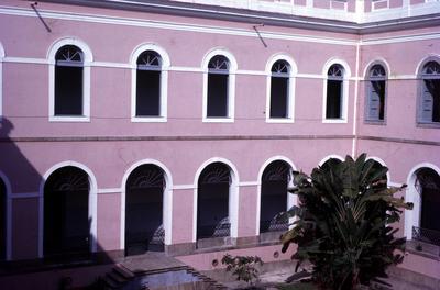 Universidade Federal do Rio de Janeiro (UFRJ) - claustro